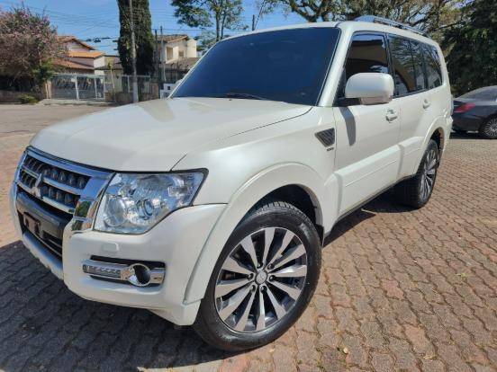 MITSUBISHI PAJERO FULL 3.2 HPE 4X4 16V TURBO INTERCOOLER DIESEL 4P AUTOMÁTICO